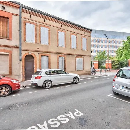 Lovely Cocoon Under The Roofs *compans-caffarelli* Apartment *